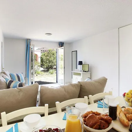 Apartment Comfortable With A Dishwasher, At 2 5 Km *